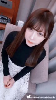 高挑时尚的大长腿美女，犯错只好乖乖接受惩罚，揉搓玩弄前凸后翘肉肉性奋起来掏出鸡巴用力深深顶啊